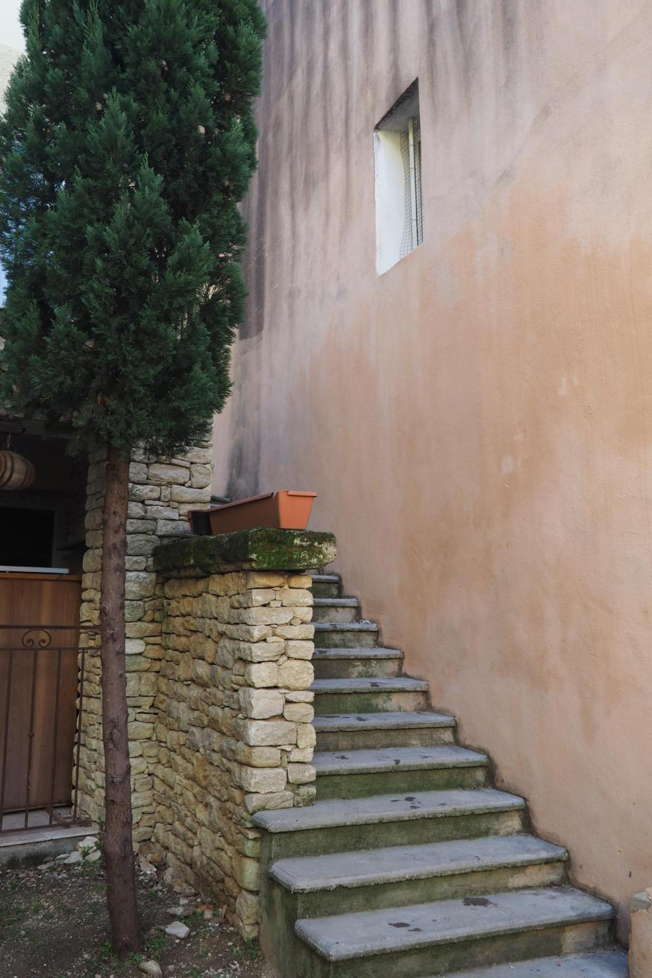 Maison Jonquiere Millet * Jonquieres (Vaucluse)